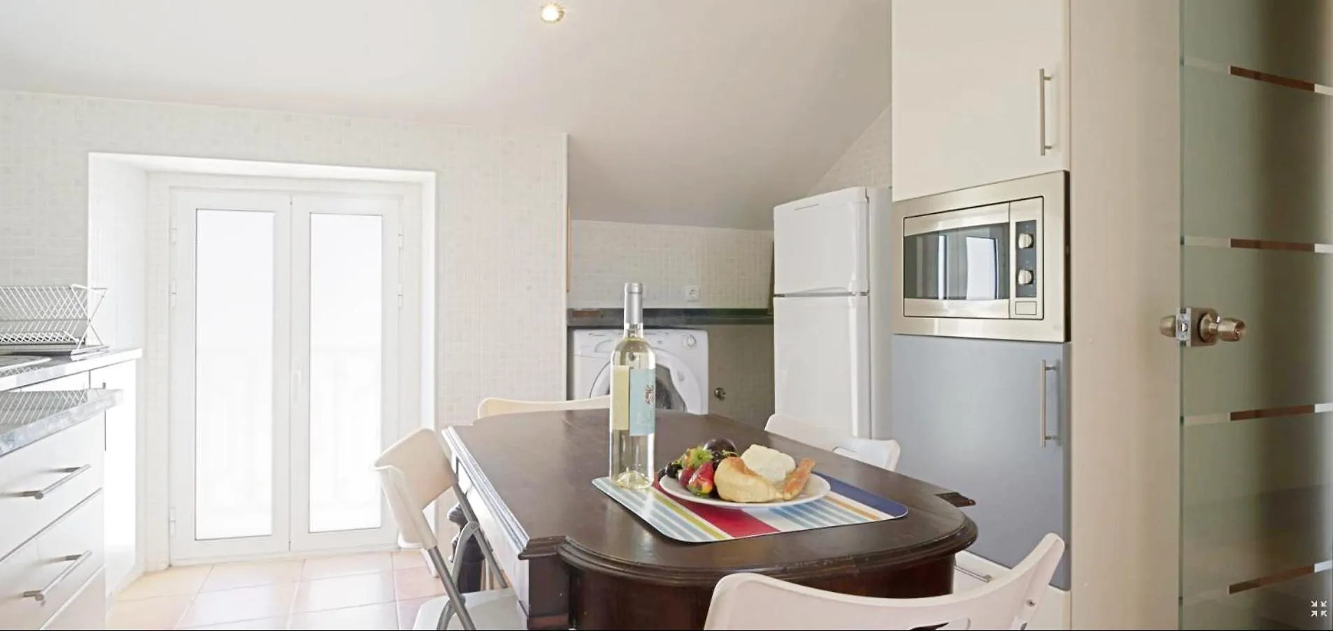 Апартаменты Guestready - Rare Terrace Apt, Historic Center Лиссабон Португалия
