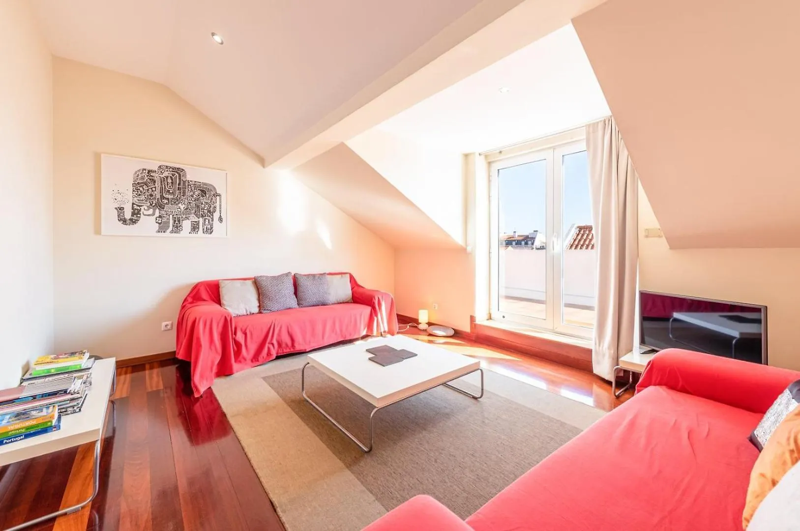 Guestready - Rare Terrace Apt, Historic Center location